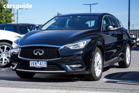 Black 2017 Infiniti Q30 Hatchback Gt 1.6T