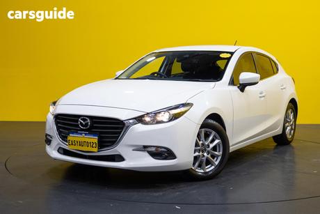 White 2018 Mazda 3 Hatchback Touring