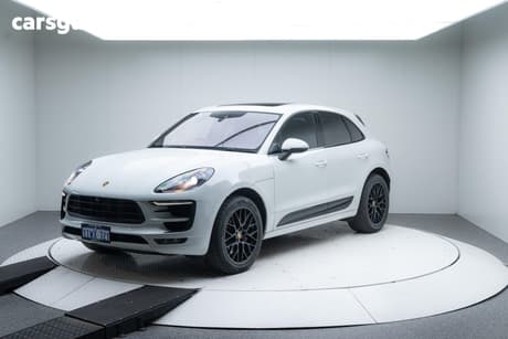 White 2016 Porsche Macan Wagon Gts