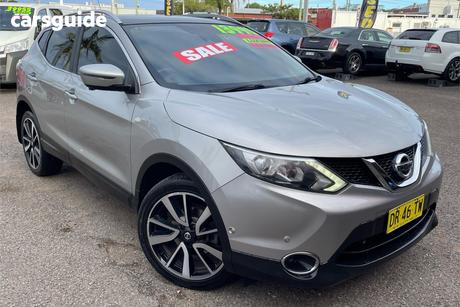 Silver 2015 Nissan Qashqai Wagon Ti (4X2)