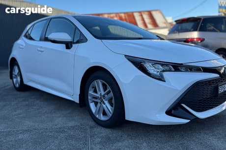 White 2021 Toyota Corolla Hatchback Ascent Sport