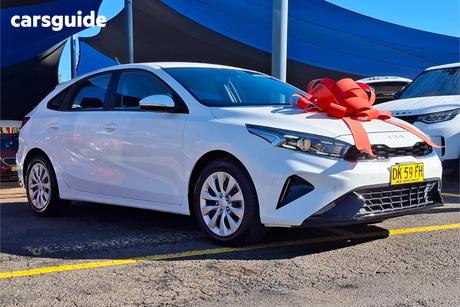 White 2024 Kia Cerato Sedan S