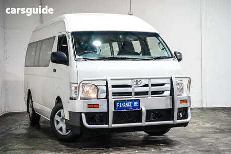White 2018 Toyota HiAce Bus Commuter (12 Seats)