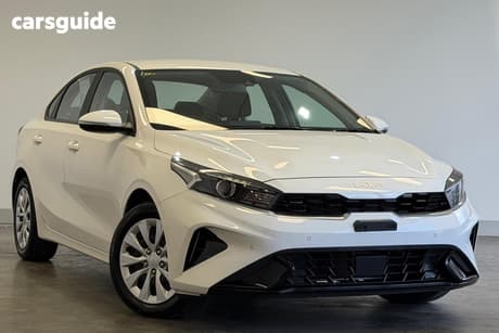 White 2024 Kia Cerato Sedan S