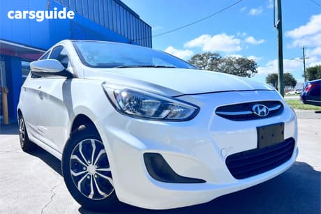 White 2016 Hyundai Accent Hatchback Active