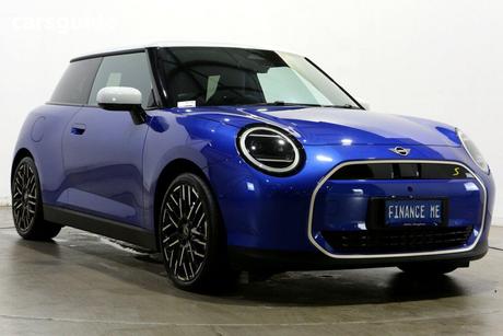 Blue 2025 Mini Cooper Hatch SE FAVOURED F