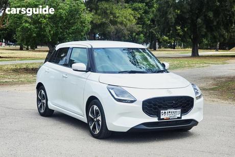 White 2025 Suzuki Swift Hatchback Hybrid Glx