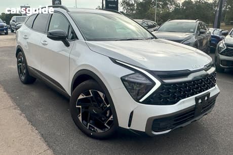 White 2025 Kia Sportage Wagon Sx+ (Awd)
