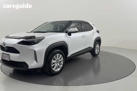 White 2023 Toyota Yaris Cross Wagon Gxl Hybrid