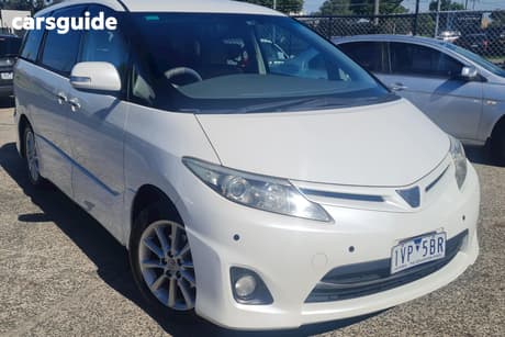 White 2010 Toyota Estima SUV G