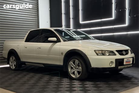 White 2004 Holden Crewman Crew Cab Utility Cross 8