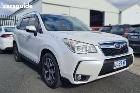 White 2013 Subaru Forester Wagon 2.0Xt