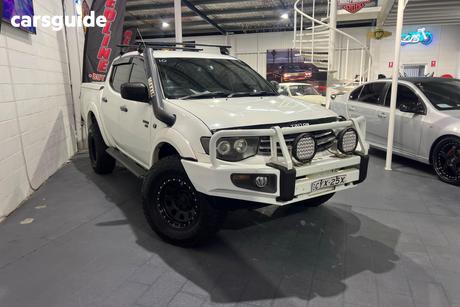 White 2011 Mitsubishi Triton Double Cab Utility Glx-R (4X4)