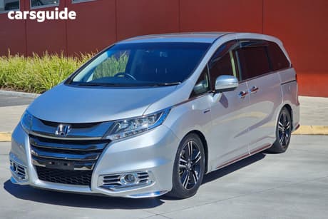 Silver 2016 Honda Odyssey SUV (HYBRID) RC4