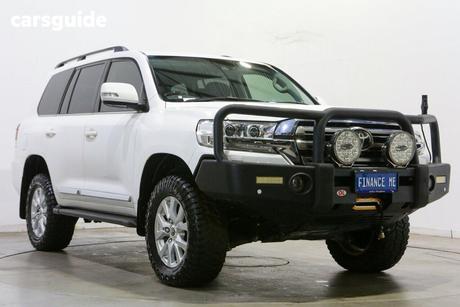White 2017 Toyota Landcruiser Wagon Sahara (4X4)