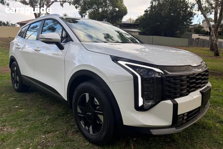 White 2025 Kia Sportage Wagon S (Fwd)