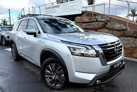 Silver 2022 Nissan Pathfinder Wagon St-L (4Wd)
