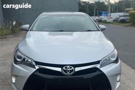 Silver 2017 Toyota Camry Sedan Atara S