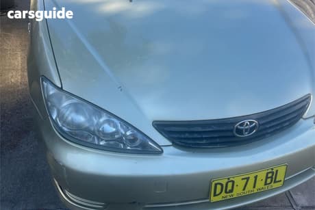 Gold 2004 Toyota Camry Sedan Altise