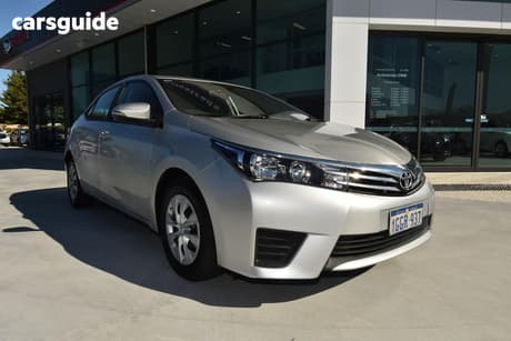 Silver 2014 Toyota Corolla Sedan Ascent