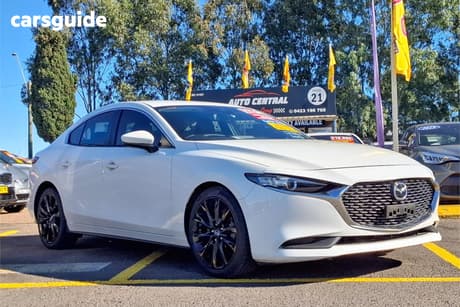 White 2020 Mazda 3 Sedan G20 Evolve