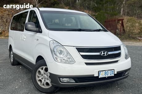 White 2014 Hyundai Imax Wagon