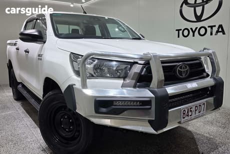 White 2021 Toyota Hilux Double Cab Pick Up Sr (4X4)