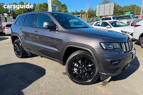 Grey 2020 Jeep Grand Cherokee Wagon Night Eagle (4X4)