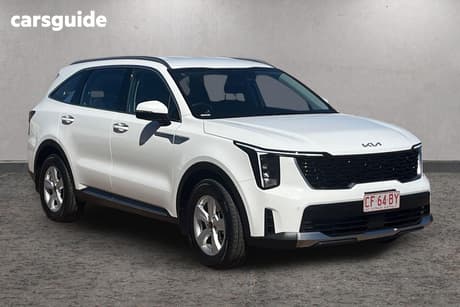White 2023 Kia Sorento Wagon S 7 Seat