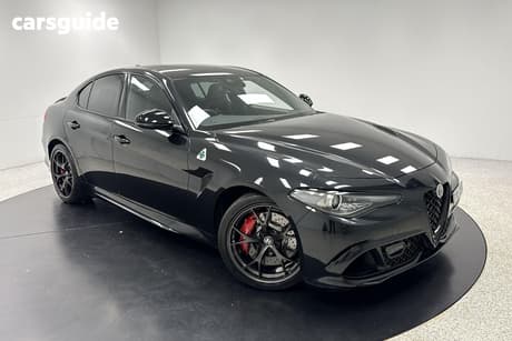 Black 2022 Alfa Romeo Giulia Sedan Quadrifoglio