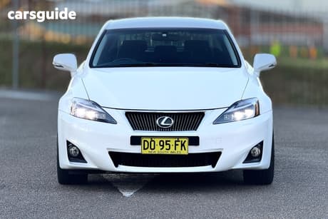White 2011 Lexus IS350 Sedan Prestige
