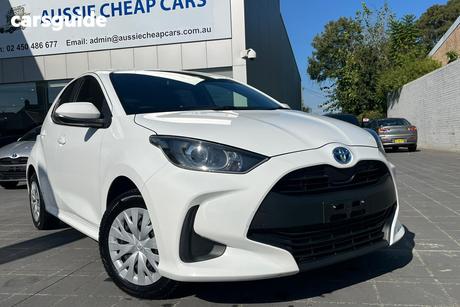 White 2023 Toyota Yaris Hatchback Sx Hybrid