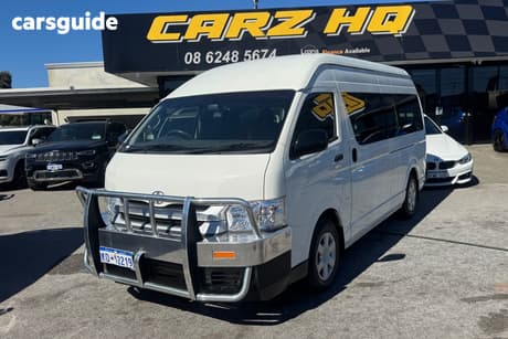 2018 Toyota HiAce Bus Commuter