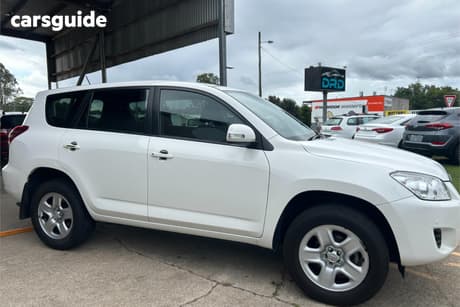 White 2011 Toyota RAV4 Wagon Cv (2Wd)
