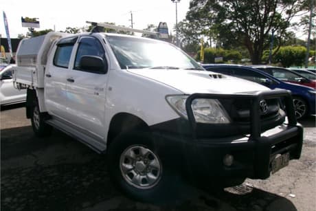 White 2011 Toyota Hilux Dual Cab Chassis Sr (4X4)