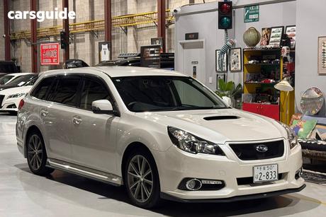 White 2013 Subaru Legacy Wagon