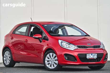 Red 2012 Kia RIO Hatchback Si