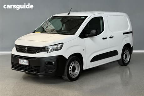 White 2022 Peugeot Partner Van City Swb