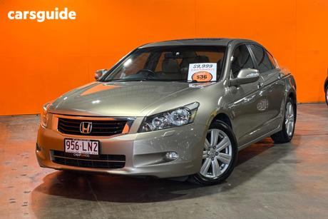 Gold 2009 Honda Accord Sedan V6 Luxury