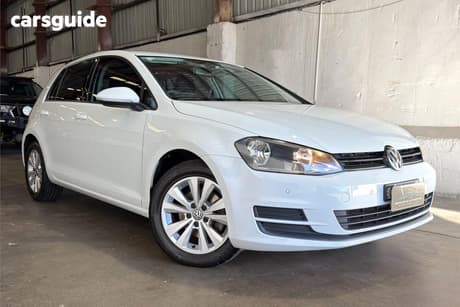 White 2015 Volkswagen Golf Hatchback 90 Tsi Comfortline