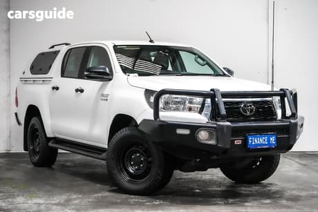 White 2019 Toyota Hilux Double Cab Pick Up Sr (4X4)