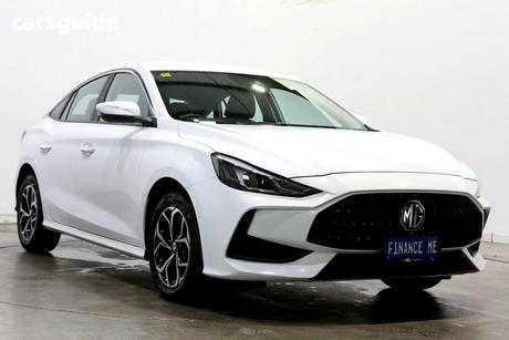White 2023 MG MG5 Sedan Vibe