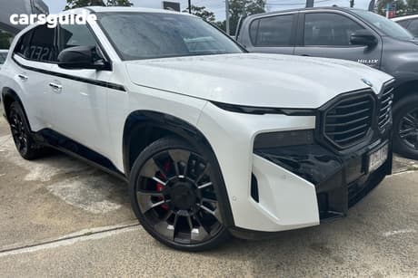 White 2023 BMW XM Wagon M Xdrive Phev