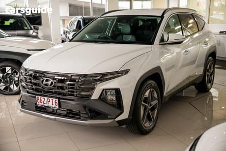 White 2026 Hyundai Tucson Wagon Elite Hybrid (Awd)