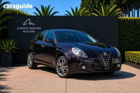 Black 2014 Alfa Romeo Giulietta Hatchback Distinctive