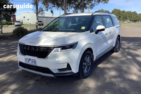 White 2023 Kia Carnival Wagon S