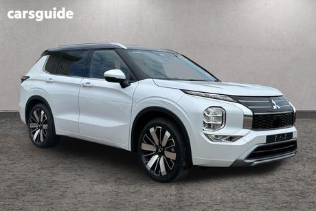 White 2025 Mitsubishi Outlander Wagon Exceed Tourer 7 Seat (Awd)