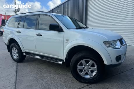 White 2012 Mitsubishi Challenger Wagon (4X4)