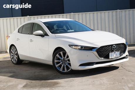 White 2021 Mazda 3 Sedan G20 Evolve