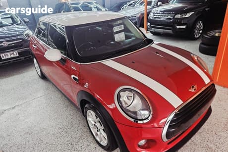 Red 2017 Mini Cooper Hatchback 5D Hatch